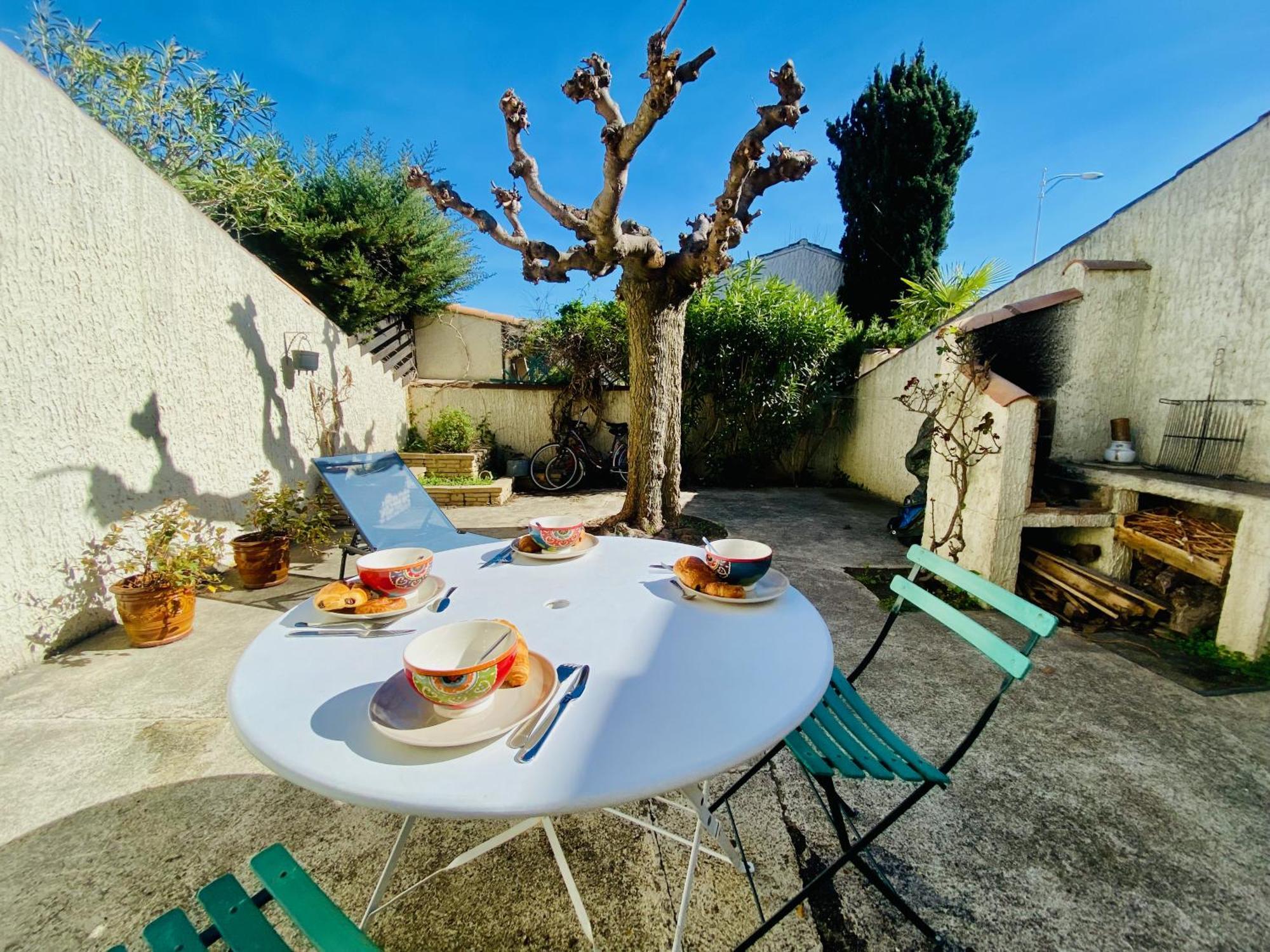 La Maison Des Sauges - Maison De Village Avec Jardin A 500M De La Plage Le Grau-du-Roi Exterior photo